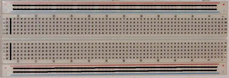 Entre essas linhas horizontais existem duas matrizes separadas por um rasgo. Esta matriz costuma identificar as linhas por letras e as colunas por números.