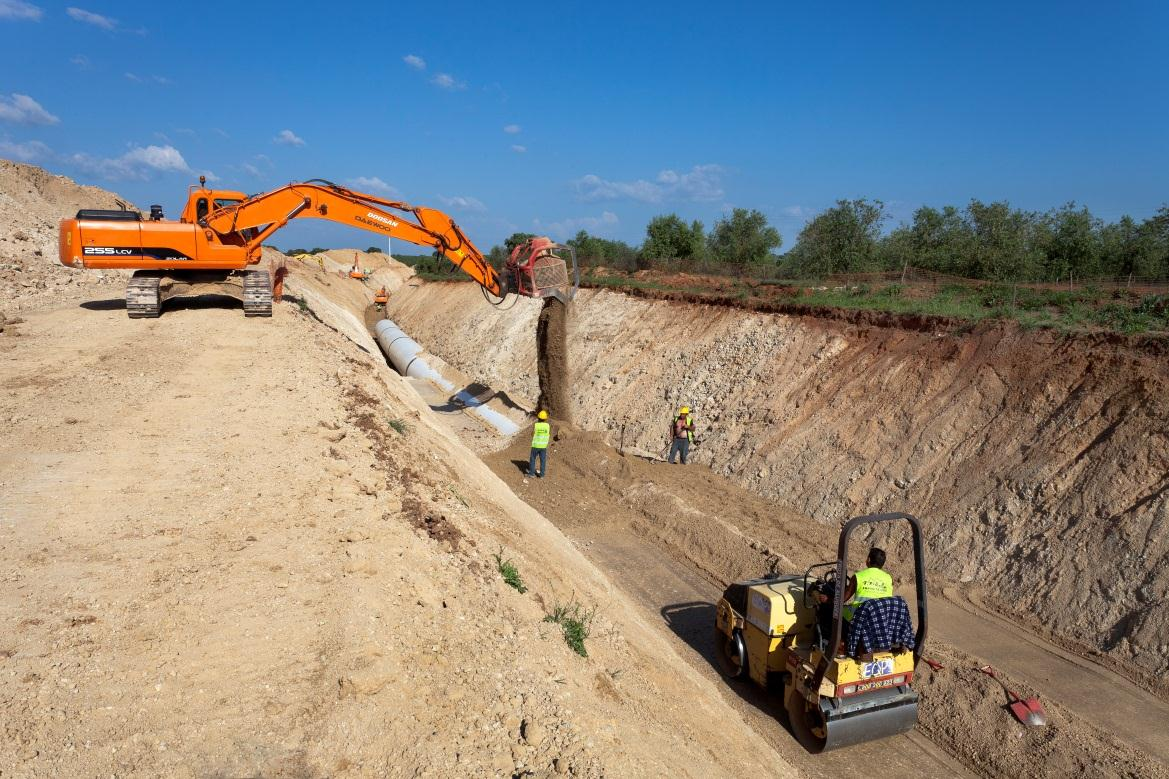 No 3.º trimestre procedeu-se também à elaboração dos relatórios preliminar e final da empreitada de construção dos blocos de Barras, Torrão e Baronia Baixo e da respetiva gestão e fiscalização.