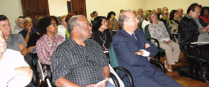 PARA VIVER MELHOR Novos encontros com casa cheia em Divinópolis e Belo Horizonte No segundo semestre, os eventos presenciais tiveram continuidade.