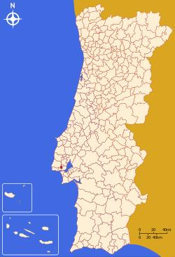 São abordados três locais do concelho da Amadora (ver figuras 1, 2 e 3), distrito de Lisboa: - Casal de São Brás; - Serra de Carnaxide Via F ; - Quinta da Bolacha (Villa Romana).