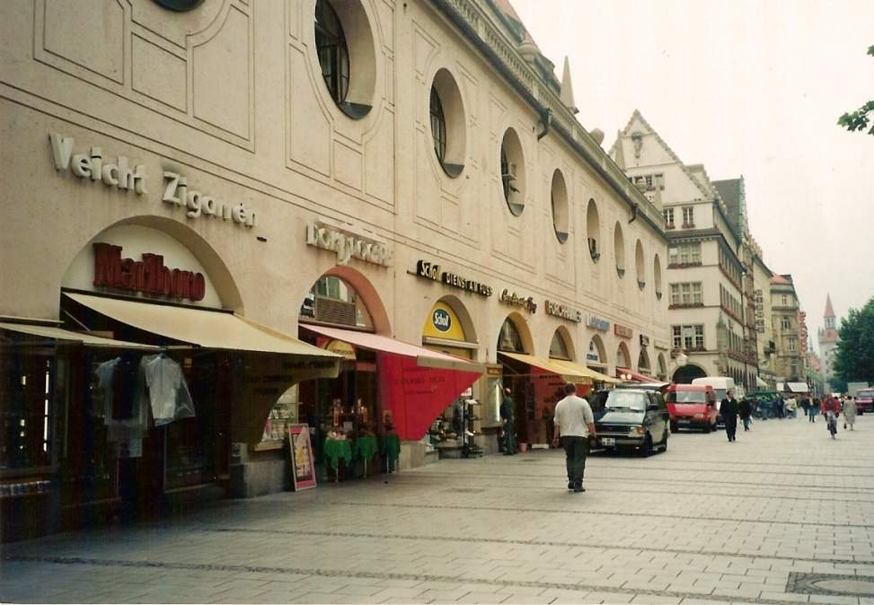 3. COMÉRCIO E SERVIÇOS NÃO SÃO A MESMA COISA Para os serviços, como restaurantes, cabelereiros,