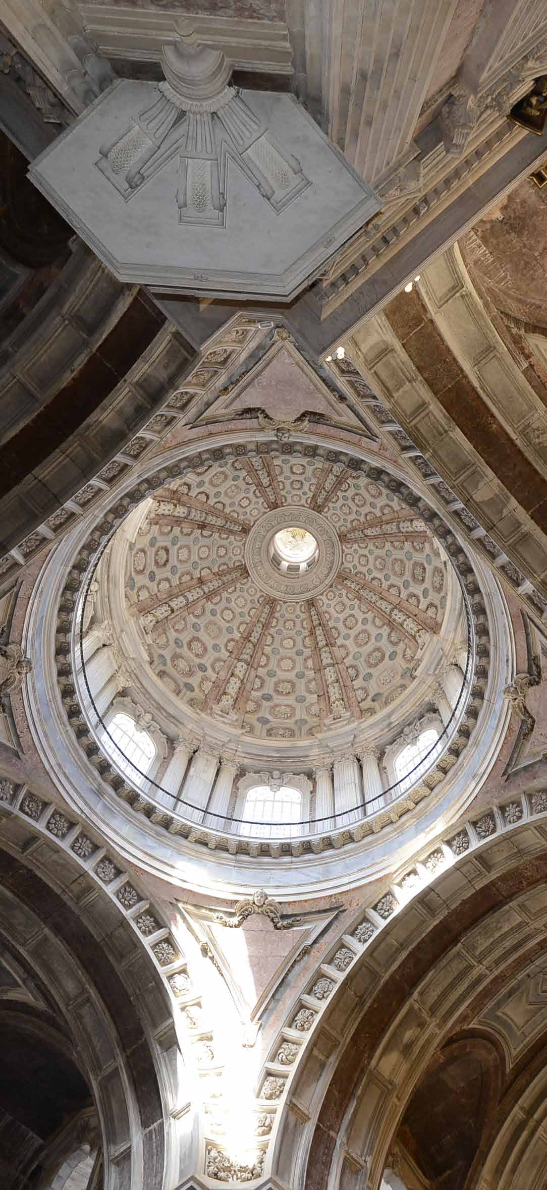 26 15h30 e Terreiro D. João V Missa e Procissão da Penitência da Ordem Terceira de S.