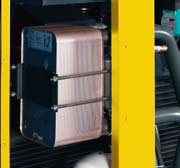 FSG 420-2 com resfriamento a água Resfriamento a água eficiente Os modelos com resfriamento a água são equipados com trocadores de calor de ar ou água de alta eficiência.