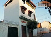 Cód.: CA0074 SANTA RITA II Vende-se casa e ponto comercial c/ sala 3 quartos (sendo 1 suíte), banheiro