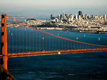 Pleasant Hill Adventist Academy (California) Fica localizada na zona leste da baía de San Francisco, próxima da famosa ponte Golden Gate.