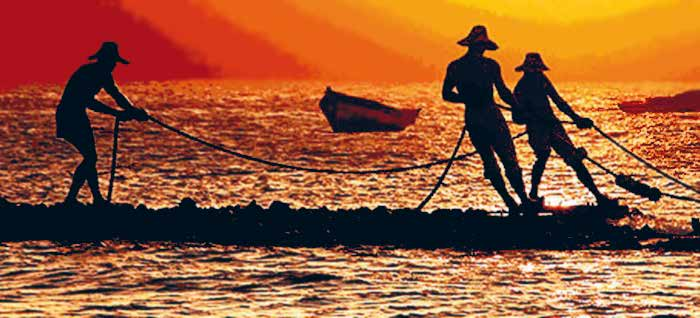 Estratégias para a execução das ações Plano para a viabilização da pesca artesanal CADERNO TEMÁTICO 5 TURISMO SUSTENTÁVEL E PESCA ARTESANAL 64 Pesca artesanal Litoral Norte Foto: Portal de