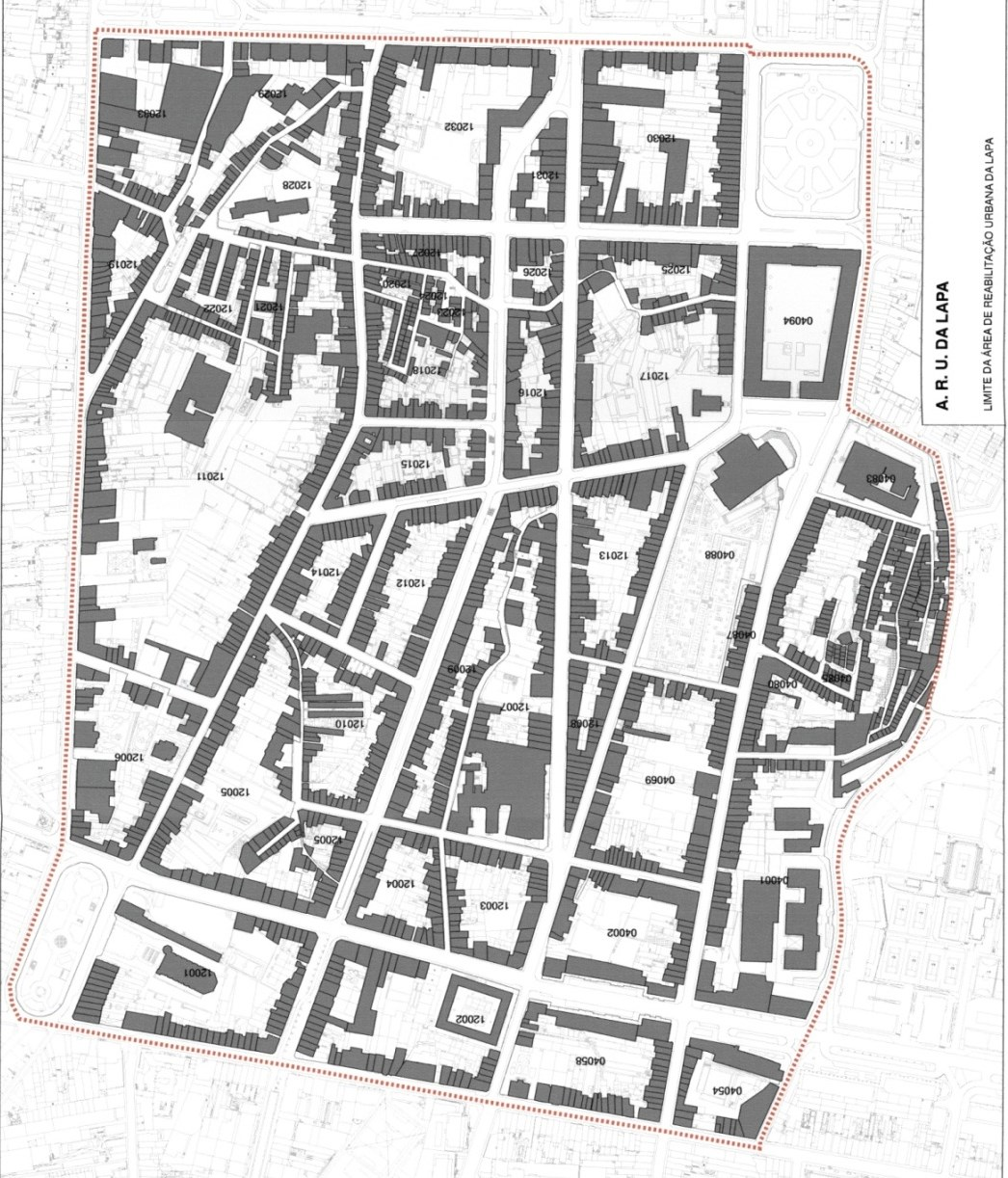 3. DELIMITAÇÃO TERRITORIAL DA ÁREA DE REABILITAÇÃO URBANA DA LAPA O limite da Área de Reabilitação Urbana (ARU) da Lapa é constituído, a norte, pela rua da Constituição e a Praça do Marquês de