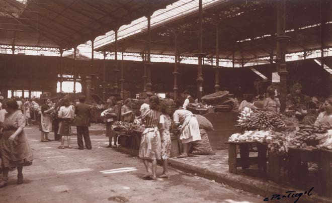 Último dia de mercado da praça da Figueira, 30 de junho de 1949.