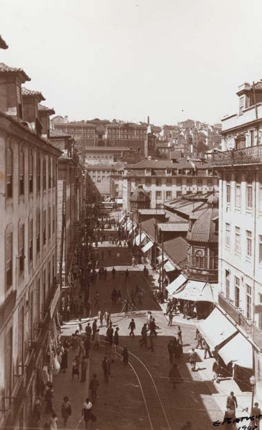 Rua da Betesga com o mercado da praça da Figueira. 1942.