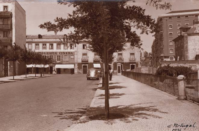 Rua Tenente Valadim, à Pampulha. 1939.