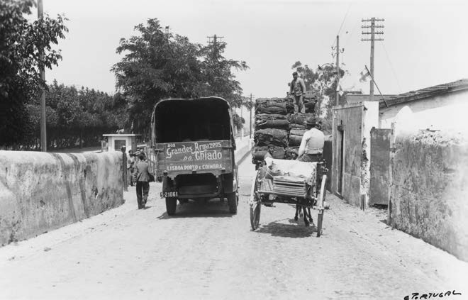 Passagem de nível da Centieira, Olivais Sul. 1940.