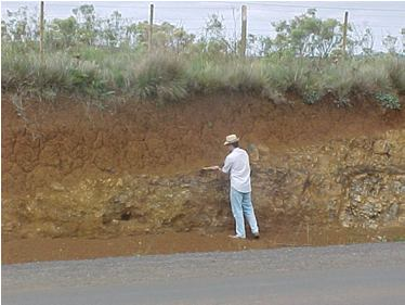 aplicado Mudança ambiental O tipo e o grau de intemperismo da rocha pode