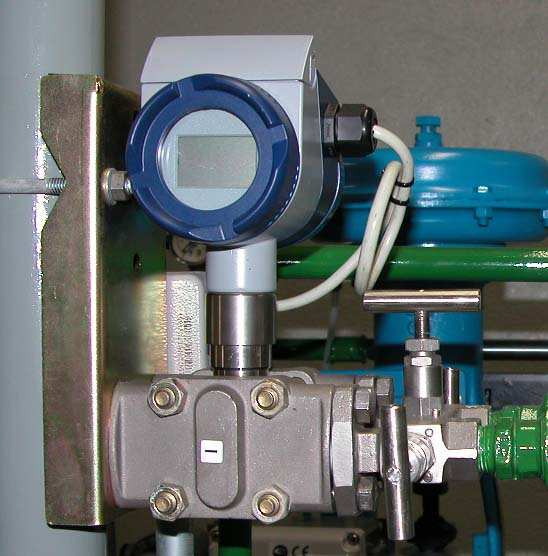 Rotâmetro para Medição de Vazão de Água (FI-) Localização: Instalado na saída do trocador de