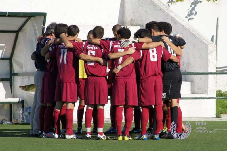 I Torneio de Apuramento da Zona NCS Futebol 11 Masculino Nos dias 11 e 12 de novembro de 2013, o Campo de Futebol da Penha e o Campo de Futebol Municipal Horta de Areia, na cidade de Faro, receberam