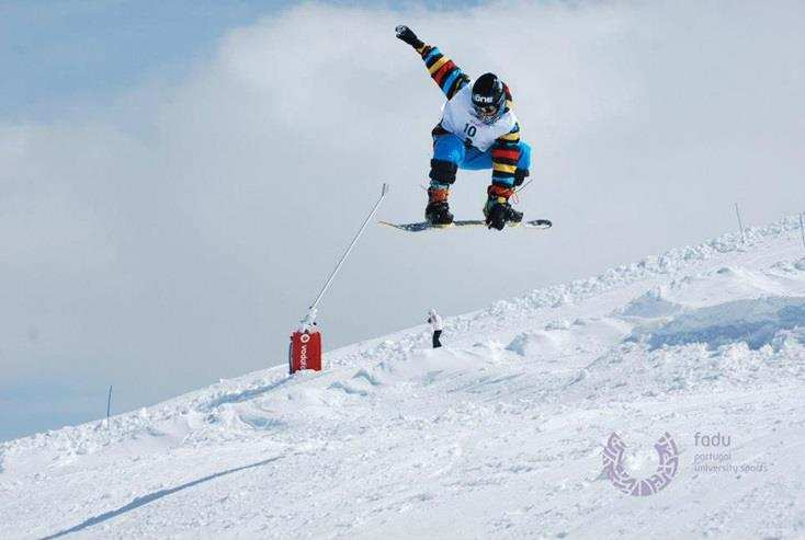 Torneio Nacional Universitário de Snowboard No dia 2 de março de 2013, realizou-se o Torneio Nacional Universitário de Snowboard, na Torre, na Serra da Estrela, com organização levada a cabo pela