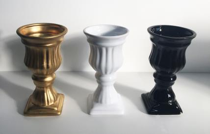 VASO ROMA ALTO CORES: (DOURADO/ BRANCO/PRETO) MO-189/ 184/ 190 19X8,5 CM ADE R$ 12,50 R$ 12,50 VASO ROMA P CORES: