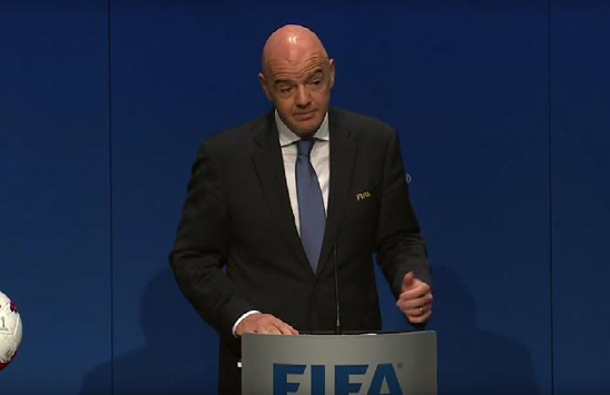 Presidente da Fifa diz que Trump ameaça Copa nos EUA POR REDAÇÃO Com a atual política, os Estados Unidos não poderiam receber a Copa do Mundo de 2026.