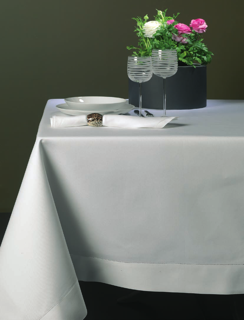 REFª DM1/L Cor Branco Colour White Color Blanco Toalha de Mesa Table Cloth Mantel Ajour a 8 cm 175 x 250 cm 175 x 300 cm Guardanapos Napkins Servilletas Ajour