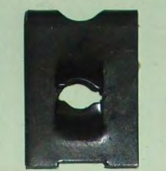 Fixação tubular de emblemas PORA-01743 Fixação