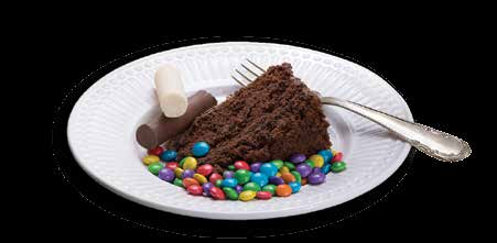 o restante do recheio. Coloque o Chocolate É Show Jazam ao redor do bolo e na parte de cima distribua o Coloreti colorido. Finalize amarrando uma fita ao redor do bolo.