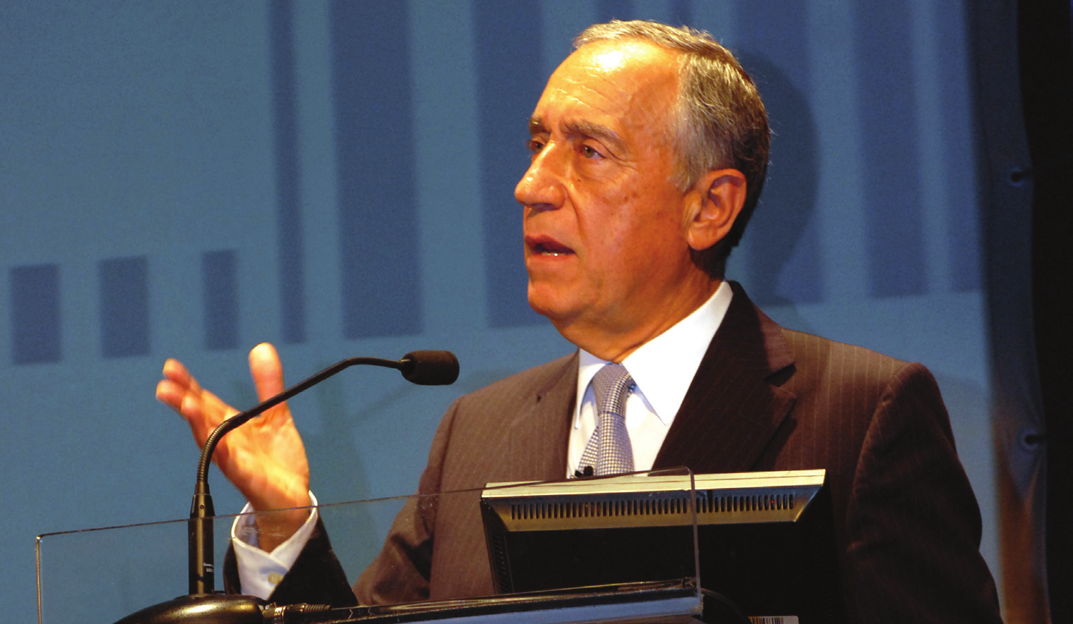 .02 Key Note Speaker: Marcelo Rebelo de Sousa, o Professor catedrático Figura incontornável do panorama académico e político em Portugal, o professor Marcelo Rebelo de Sousa é um dos oradores