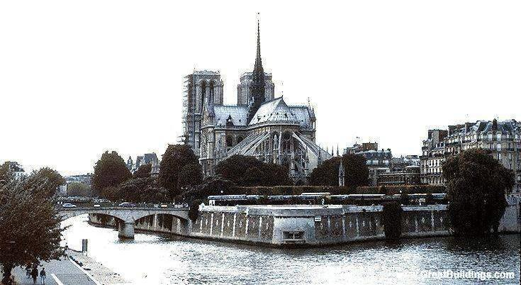 Catedral de Notre Dame Projeto: Jean de Chelles e outros mestres desconhecidos.