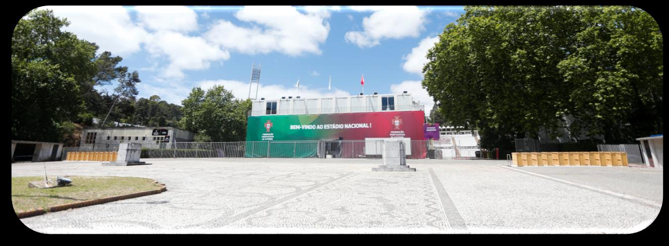 Quais são as entradas para as diferentes zonas do estádio? Cada bilhete tem uma cor correspondente.