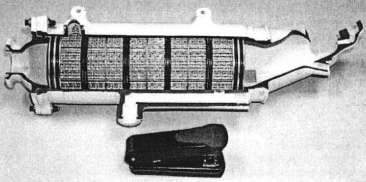 Segundo Incropera e Dewitt (2008), trocadores de calor são equipamentos que promovem a transferência de calor entre dois fluidos que escoam a diferentes temperaturas, normalmente separados por uma