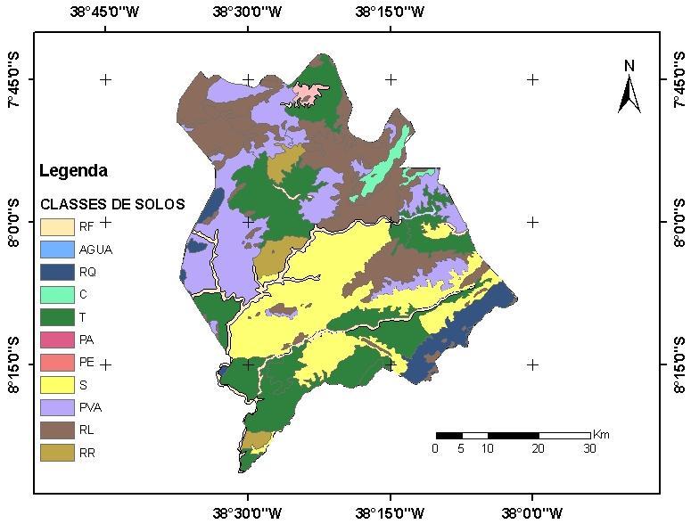 000 e comparados com o mapa de solos dos levantamentos da EMBRAPA (2000) para o município de Serra Talhada (Figuras 2), com a finalidade de estabelecer uma classificação única para suas ocorrências