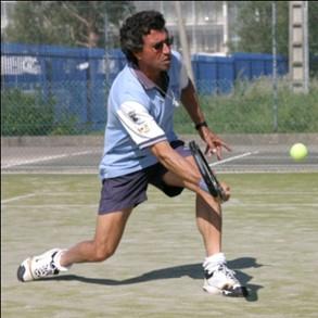 SETEMBRO/OUTUBRO 2016 Página 19 Treinador Nível III, pela Federação Portuguesa de Ténis. Técnico de Streetennis, pelo Registo Profissional de Ténis de Espanha.