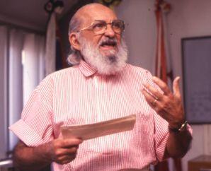 Se a educação sozinha não transforma a sociedade, sem ela tampouco a sociedade muda (Paulo Freire).