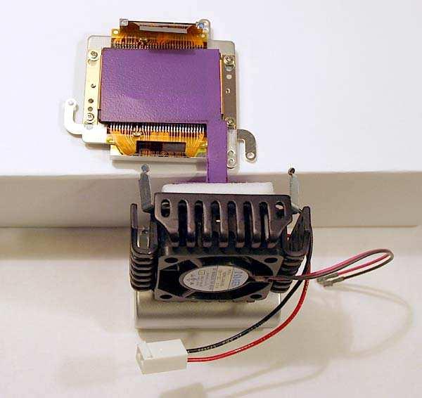 Um elemento fundamental de uma CCD astronómica é o sistema de arrefecimento (que eprmite baixar o nível de ruído e aumentar a sensibilidade).