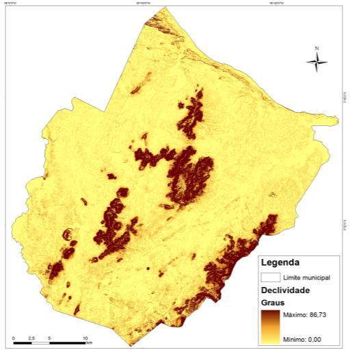 Também foi utilizado o mapa de unidades geoambientais, constante do Macrozoneamento Ambiental do Ceará (SEMACE/FCPC, 1998) na escala 1:100.000.