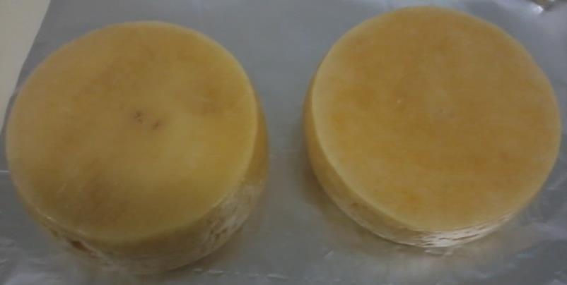 A cor da casca diferenciou os tipos de queijos somente no tempo 8 dias; ao longo de 60 dias de maturação, essa coloração foi estabilizada em ambos os queijos a partir de 17 dias (figura 5).