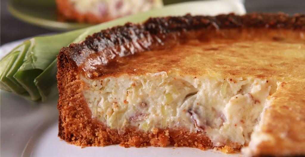 Quiche Lorraine com Base de Tomate Pollyanna Campos RENDIMENTO 10 porções de 150 g Custo final porção R$ 2,28 MASSA RECHEIO 50g Tomate desidratado 150g Purê de Batata 370 g Farinha de trigo integral