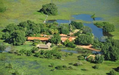 HOTEL PANTANAL NORTE DIAS 1 A 5 Araras Eco Lodge Construída em estilo rústico regional, o lodge oferece 19 confortáveis quartos.