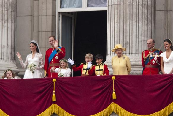 Top 10 de Londres Buckingham Palace A mais famosa residência londrina e uma das mais conhecidas referências da cidade, este palácio foi construído por volta de 1705 para residência urbana do primeiro