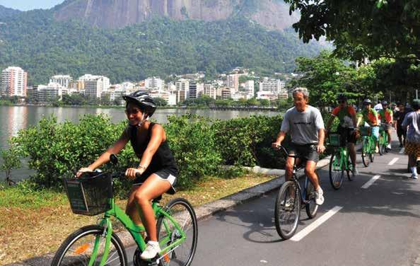 134 Bike Vip Club - Alexandre Macieira Saindo do Parque dos Patins e percorrendo toda a lagoa, o trajeto de 22 quilômetros feito durante a semana, passa também pelo Jardim de Alah, Mirante do Leblon,