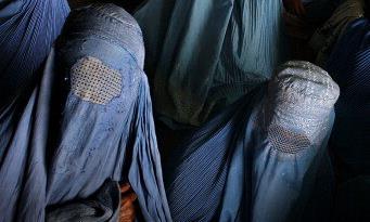 BURCA Na origem, a "burca" é o traje tradicional das tribos pashtuns no Afeganistão.