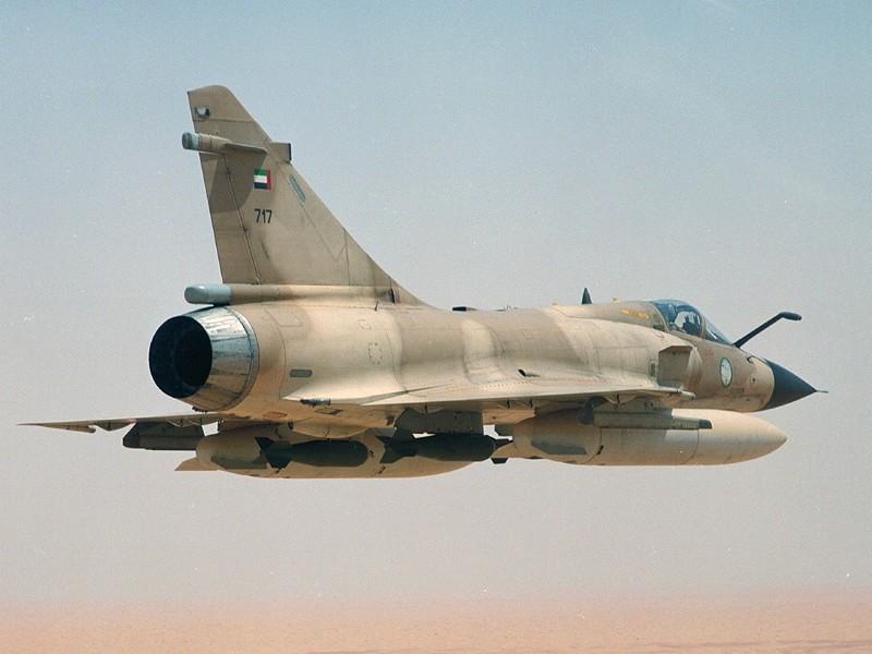 Dois Mirage 2000C da Armée de L Air armados com mísseis Super R-530 e Magic 2.
