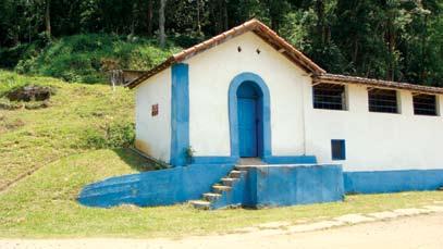 esquadrias de abrir com duas folhas cada uma.