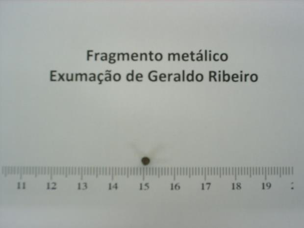 Ilustração nº 20 Vista lateral do fragmento metálico que se encontrava no interior do crânio de Geraldo Ribeiro.