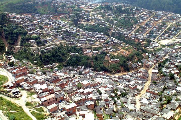 Programa de Urbanização Integrada de Favelas / Programa de