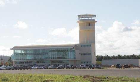 AEROPORTO REGIONAL SUL Aeroporto com pista de 2 500 m de comprimento por 30 m de largura, que figura como uma das maiores pistas em comprimento dentre os aeroportos brasileiros.