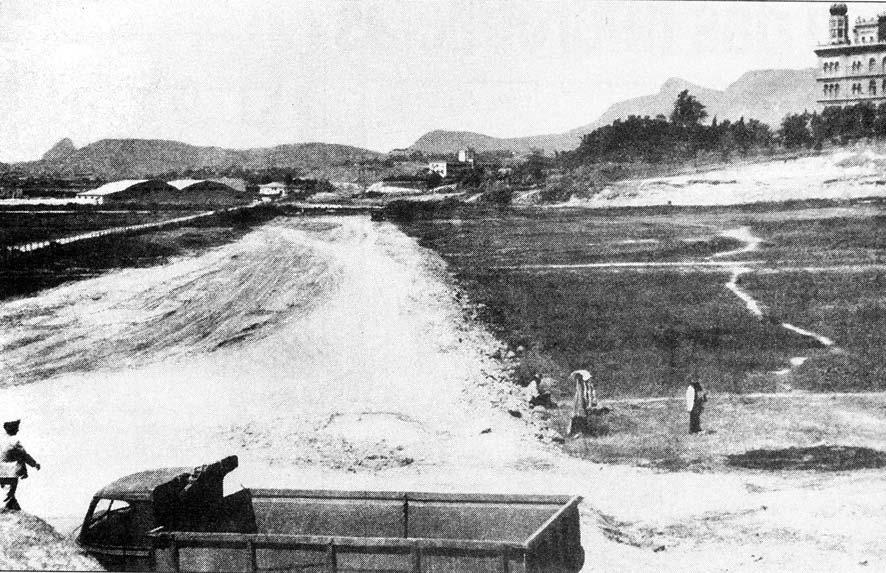 Foto da obra da Avenida Brasil.