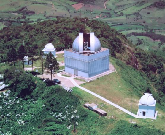 No Brasil: LNA Pico dos Dias: uma instalação