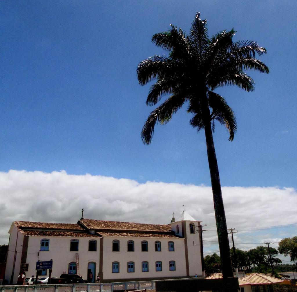 Anterio rmente algumas interferências já tinham sido feitas na igreja sem o menor cuidado. As construções tombadas pelo patrimônio histórico não podem ser modificadas.