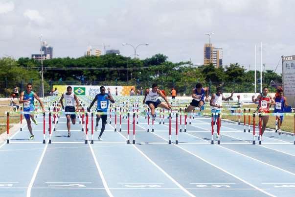 REGULAMENTO ESPECÍFICO DO ATLETISMO Confederação Brasileira de Atletismo - CBAt Presidente: José Antônio Martins Fernandes Rua