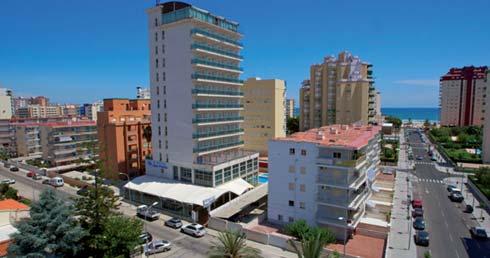 Apartamentos Florazar II Joanot Martorell, 2. CULLERA Urbanização em 1ª linha de praia, com zona pedonal da urbanização ate à praia. Dispõe de apartamentos com capacidade 2/4, 4/6 e 6/8.