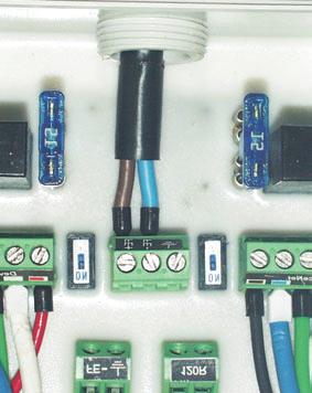 gerados na linha CA que alimenta a fonte e podem passar para a rede DeviceNet e causar a queima dos módulos de I/O. Fig. 11 Fig.